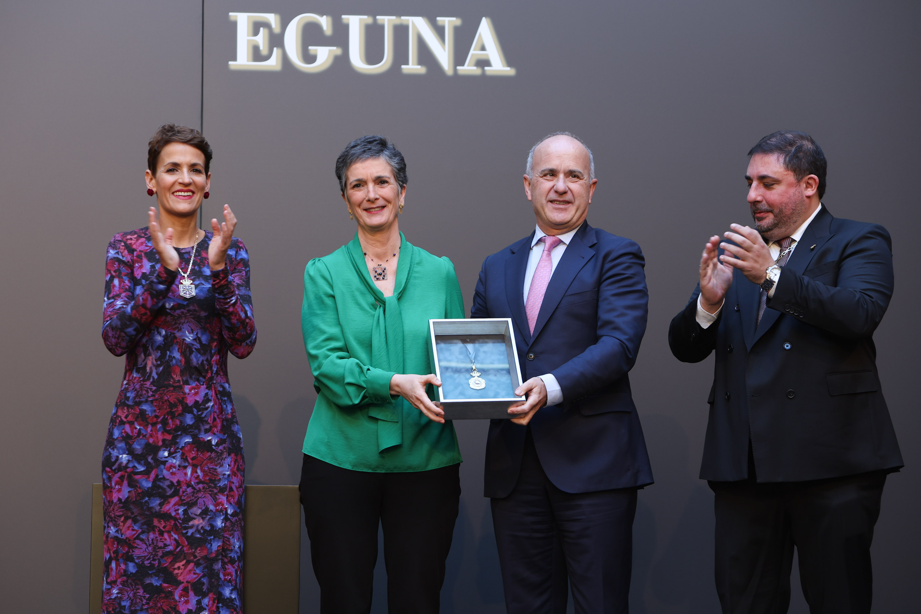 UNED Pamplona recibe la Medalla de Oro de Navarra 